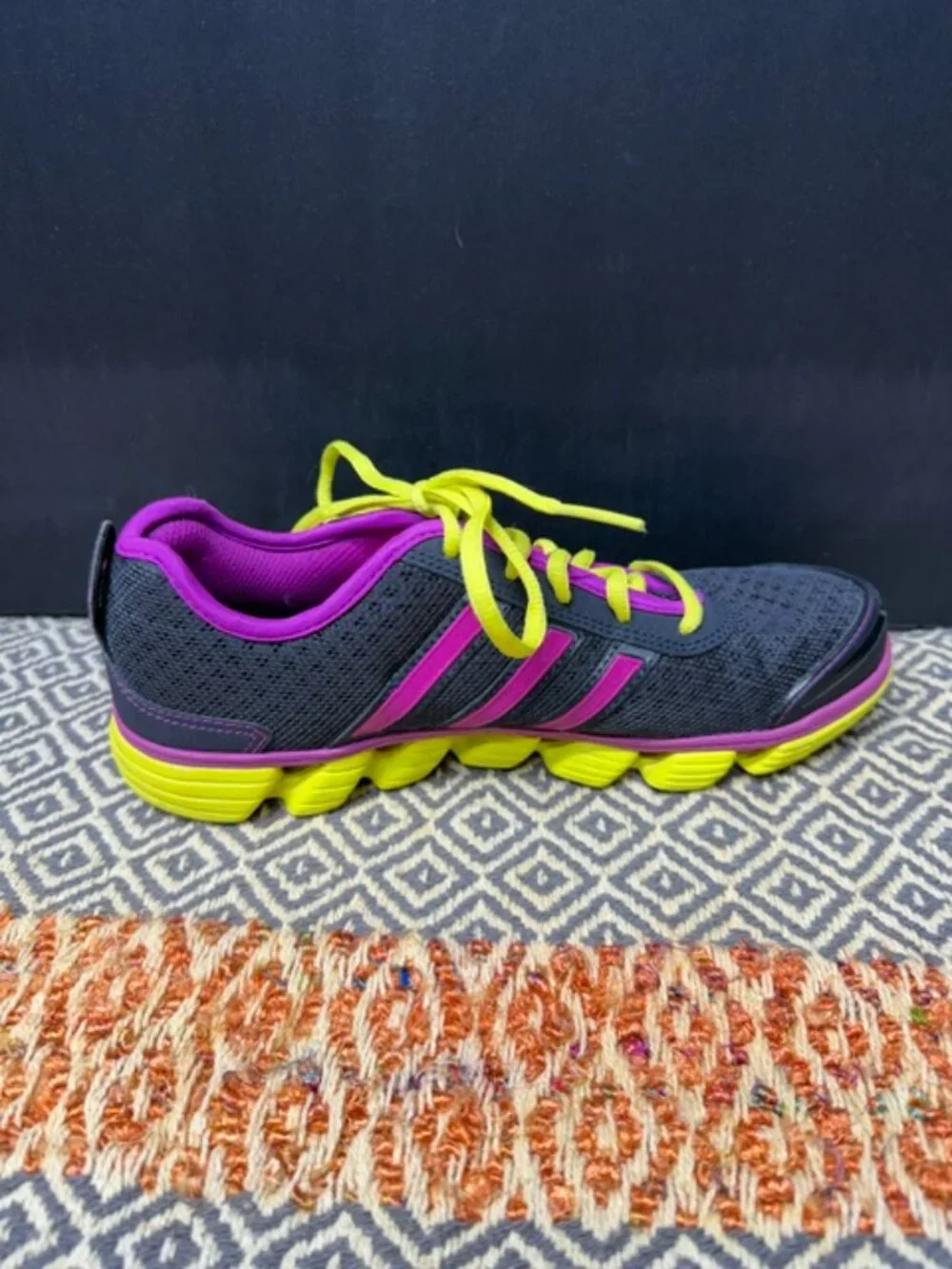 Adidas Liquid 2 Sneakers Woman's Size 7.5